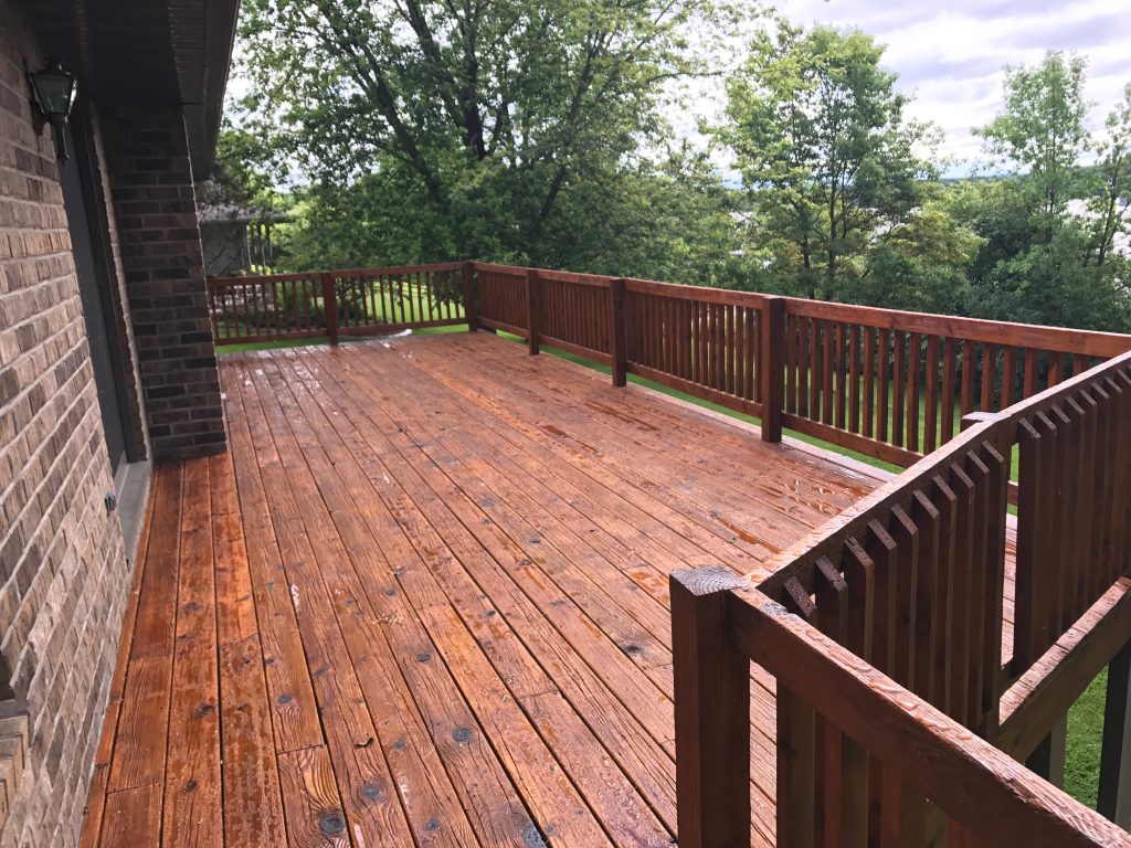 Natural Oak Stained Deck