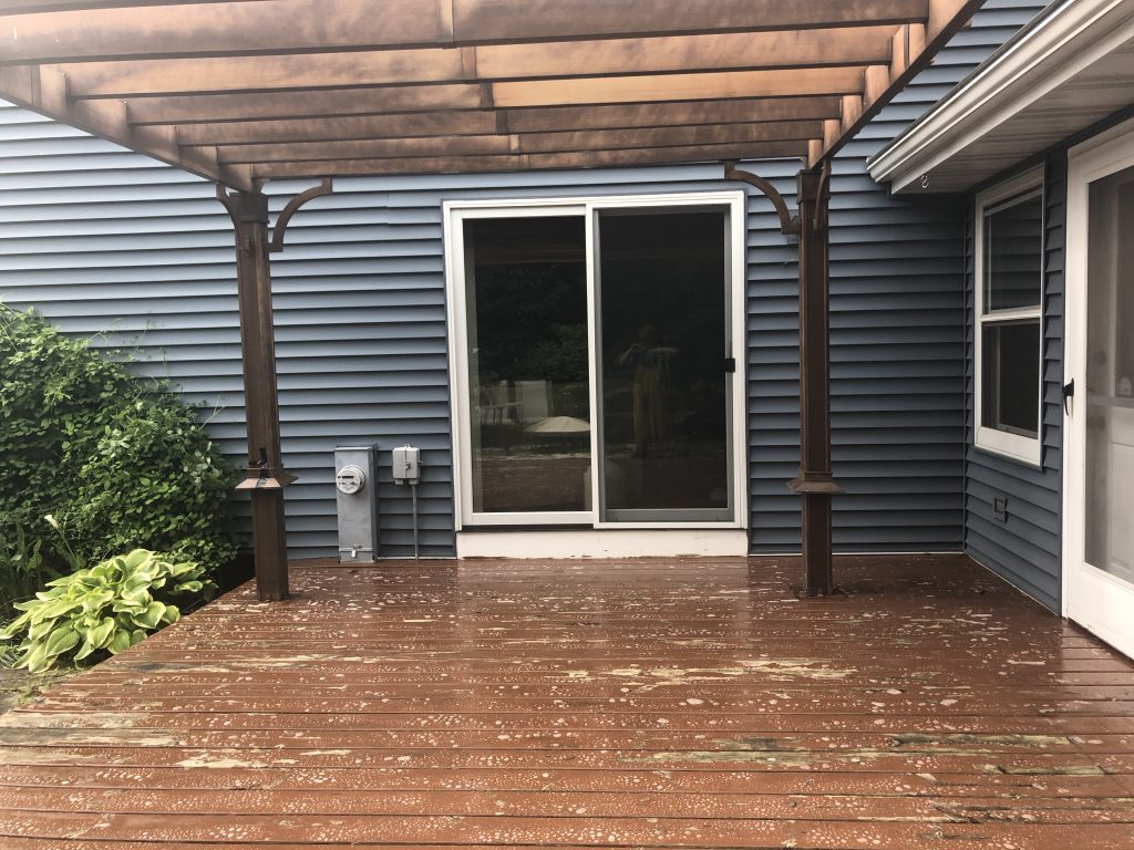 Deck cleaning and dealing